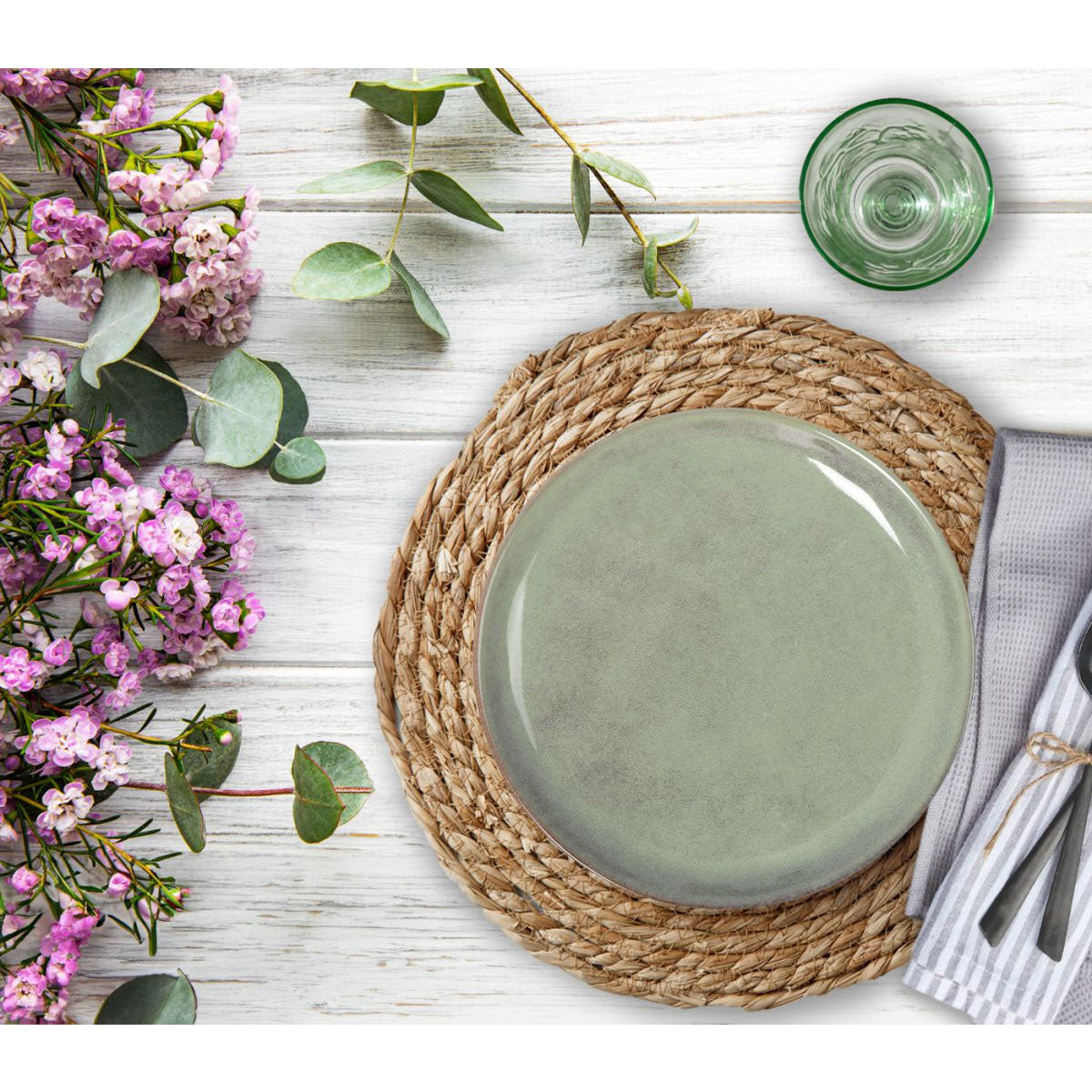 Macarella Green 14.5x8cm Bowl Irregular Shape Stoneware 650ml