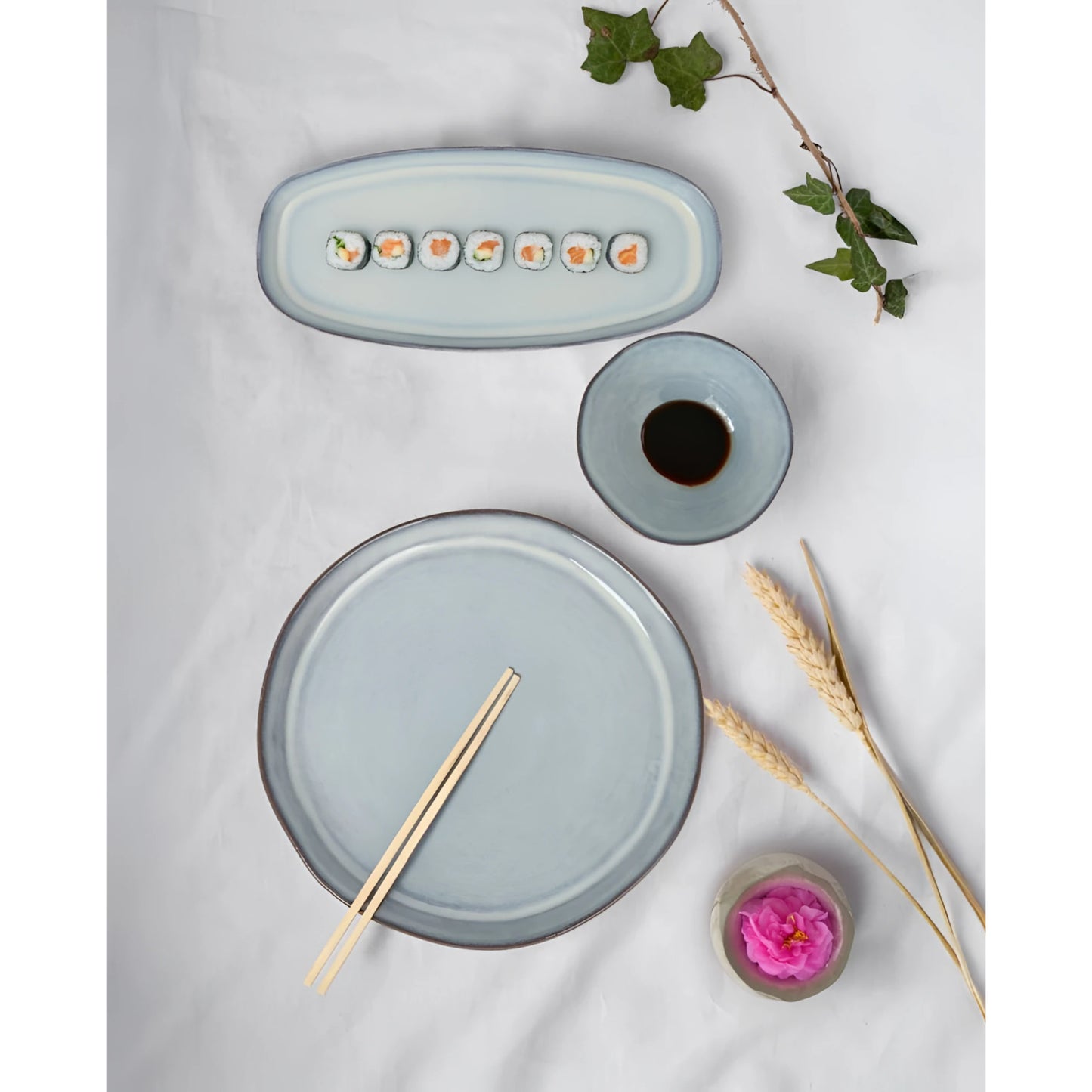 Light blue Black Clay 26.5cm irregular stoneware plate with chopsticks