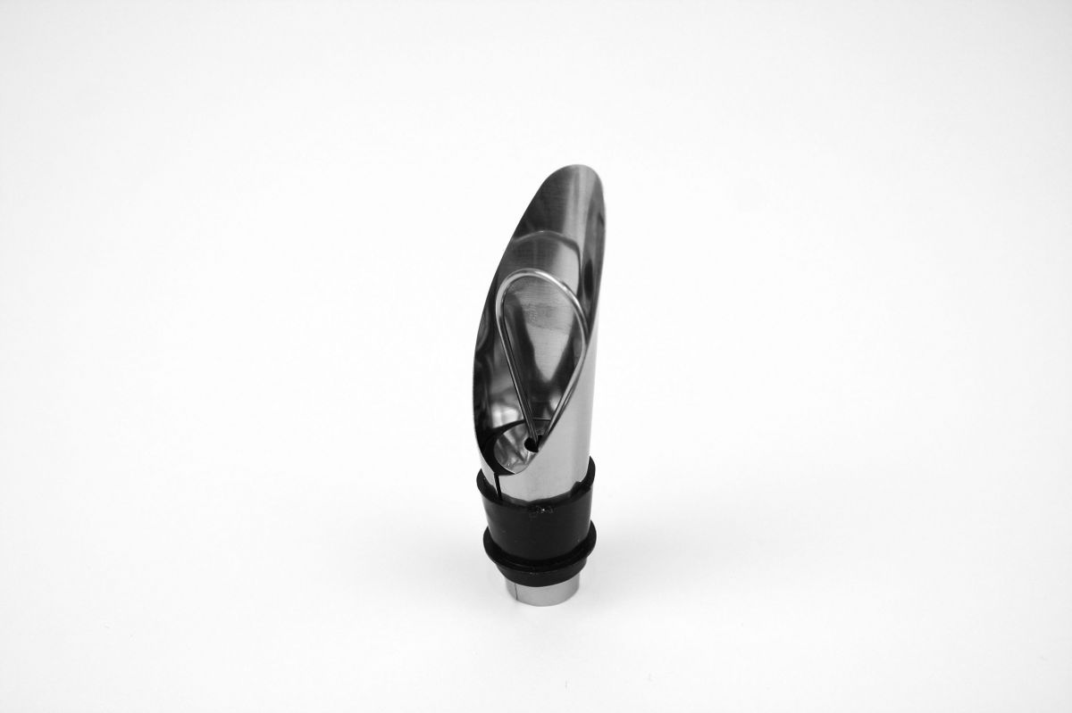 Stainless steel wine pourer with black rubber stopper for the Metal Aerator wine bottle stopper